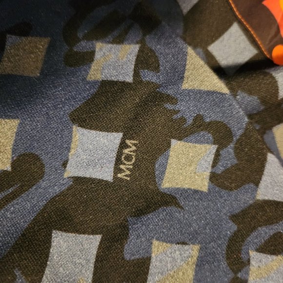 MCM Men's Sweatsuit 2pc set - Picture 2 of 8